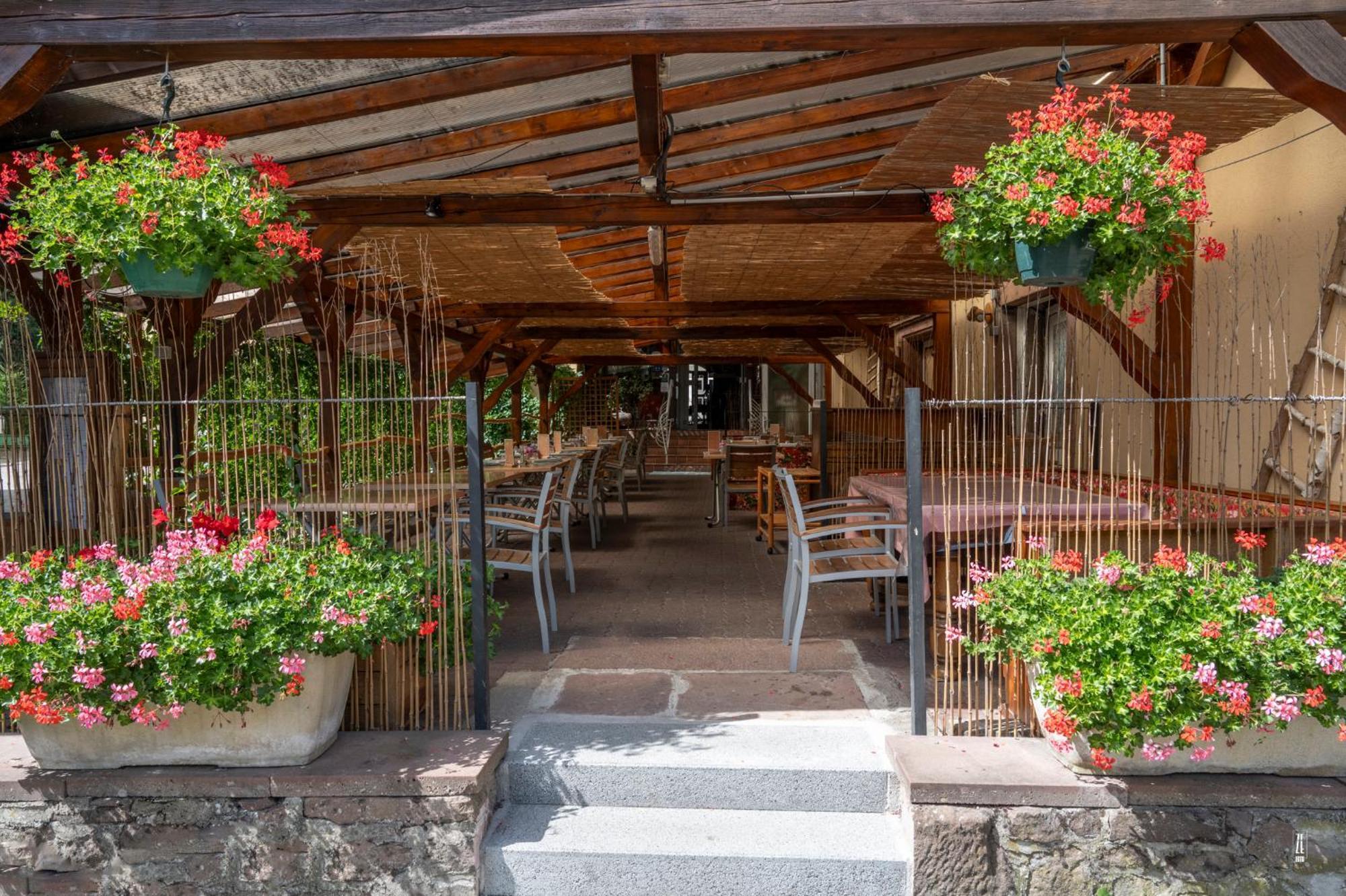 Logis Hotel Restaurant Le Faude Lapoutroie Exterior photo